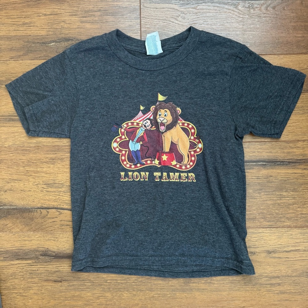 Lion Tamer Kids Graphic T-Shirt -‎ Gray